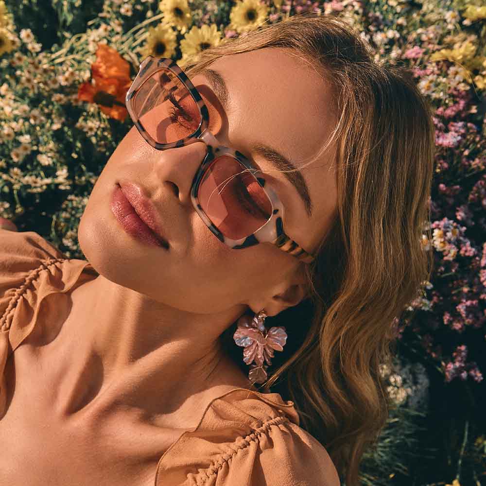 Desni Women's Beige Sunglasses image number 0